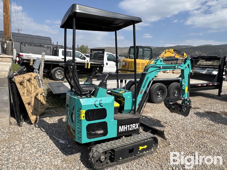 2025-agt-mh12rx-mini-excavator-image-5