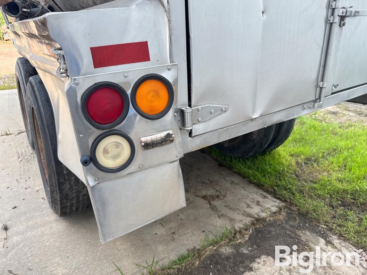 stainless-steel-t/a-tanker-tailer-image-13