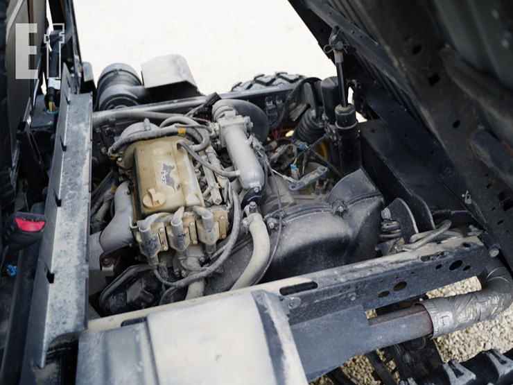 2019-john-deere-gator-xuv-835m-image-31