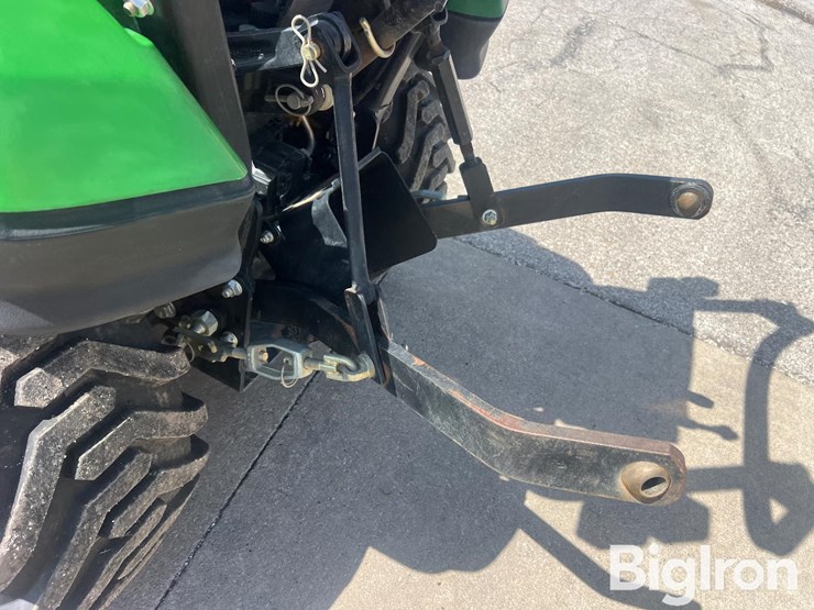 2013-john-deere-1025r-image-12