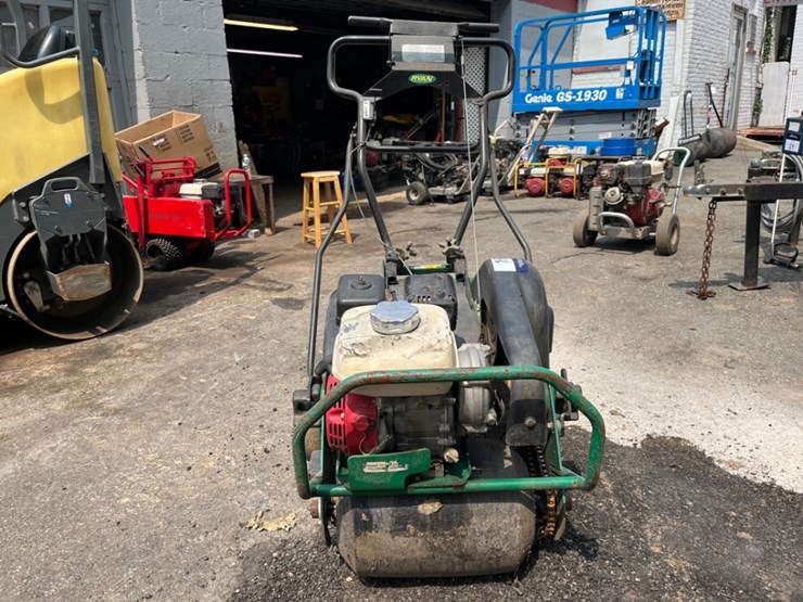 ryan-18"-walk-behind-aerator-image-4