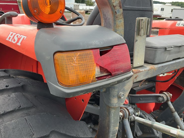 2016-kubota-mx5800-image-23