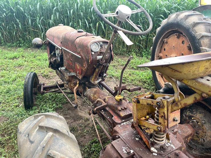 #6678-•-case-parts-tractor-image-9