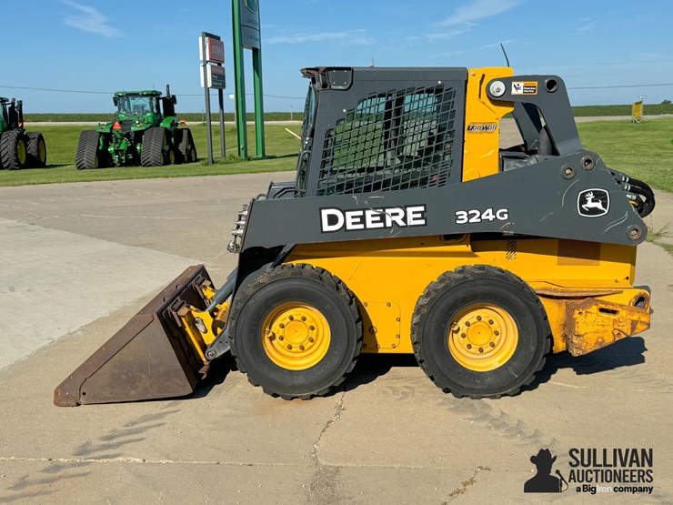 2018-deere-324g-image-8