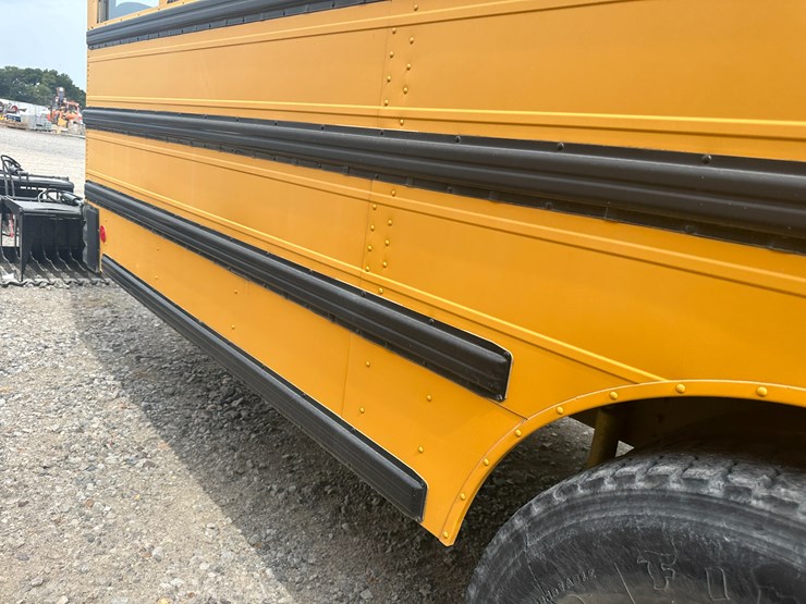 #18-•-#23871-•-2002-international-genesis-school-bus-vin:-1hvbgaan62a917777-image-37