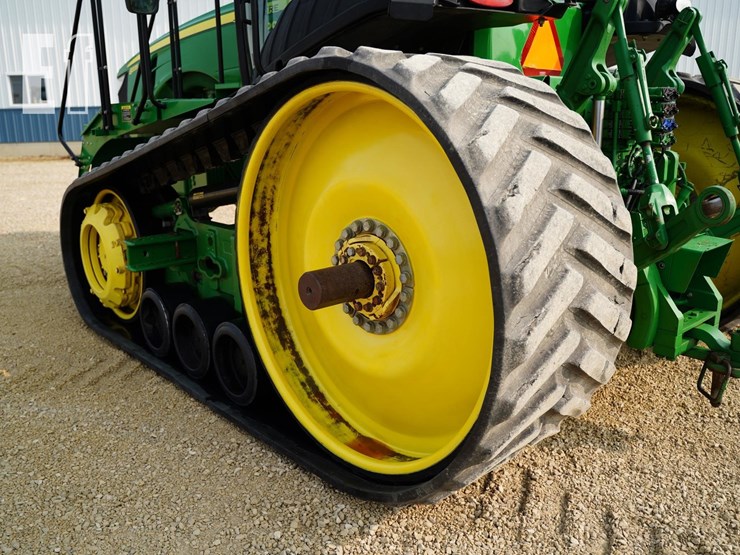 2013-john-deere-8335rt-image-32