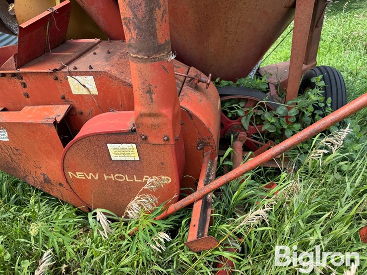 new-holland-354-image-11