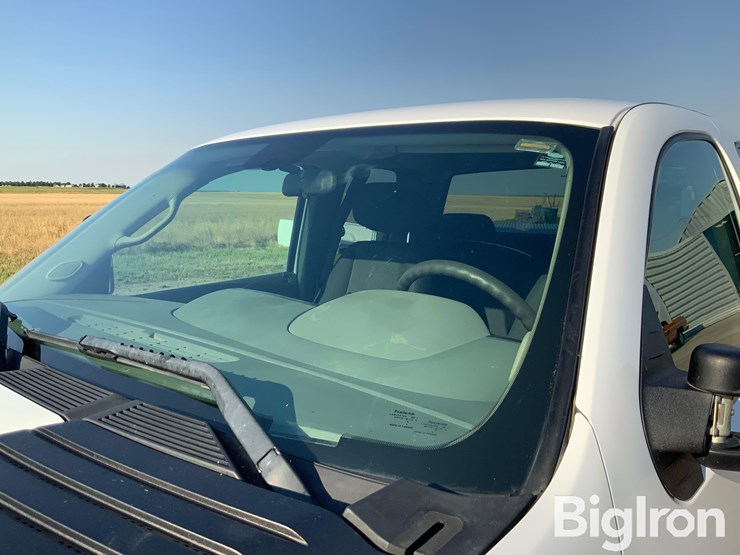 2013-chevrolet-3500hd-image-13