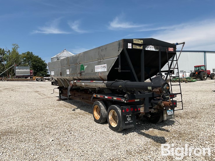 1998-sun-t/a-trailer-w/adams-fertilizer-tender-image-7