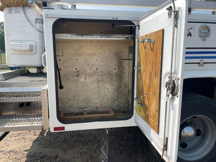 2008-gmc-7500-image-20