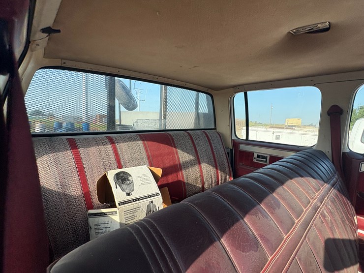 #88-•-#25032-•-1983-gmc-c/k-4x4-t/a-crew-cab-4x4-work-bed-truck-vin:-1gdjk33w0ds511665-image-29