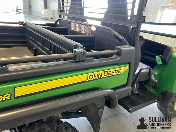 2013-john-deere-gator-image-10