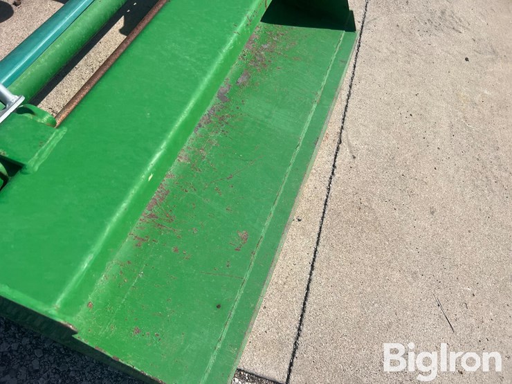 2013-john-deere-1025r-image-15