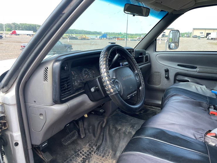 1996-dodge-ram-3500-image-21