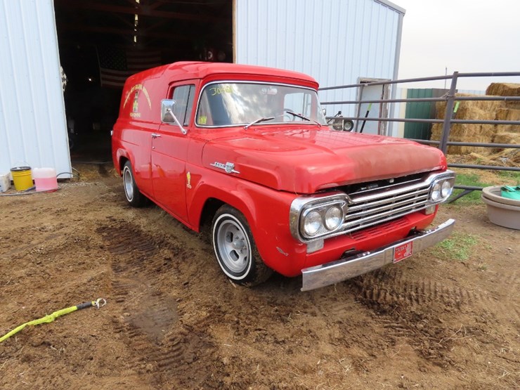 1957-ford-panel-truck-image-1