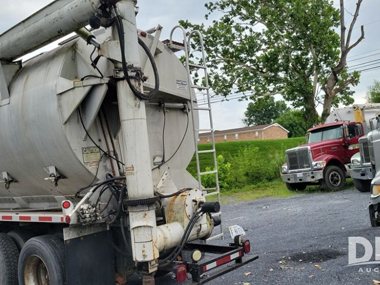 2002-international-5900i-feed-truck-(dr11998-unit-17)-image-5