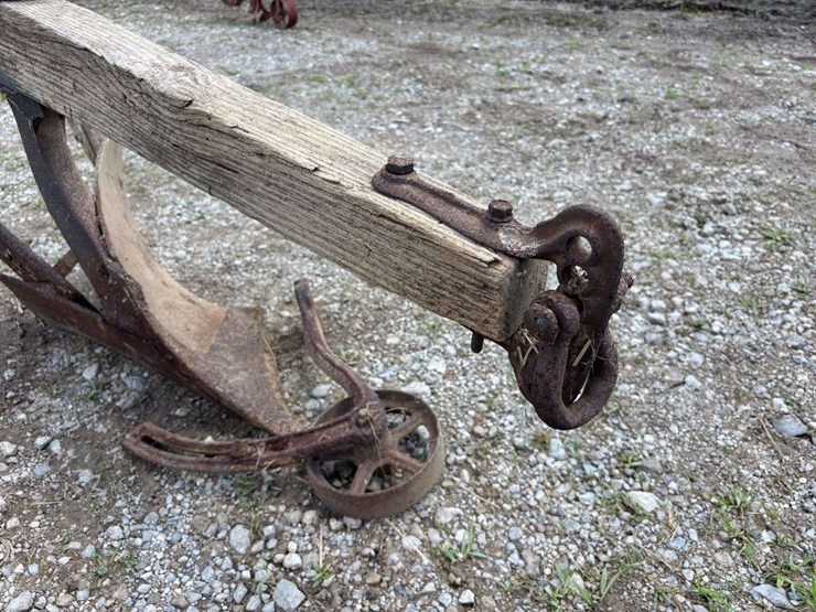 oliver-10”-walking-plow-image-6
