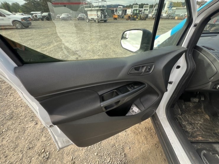 2018-ford-transit-connect-image-25