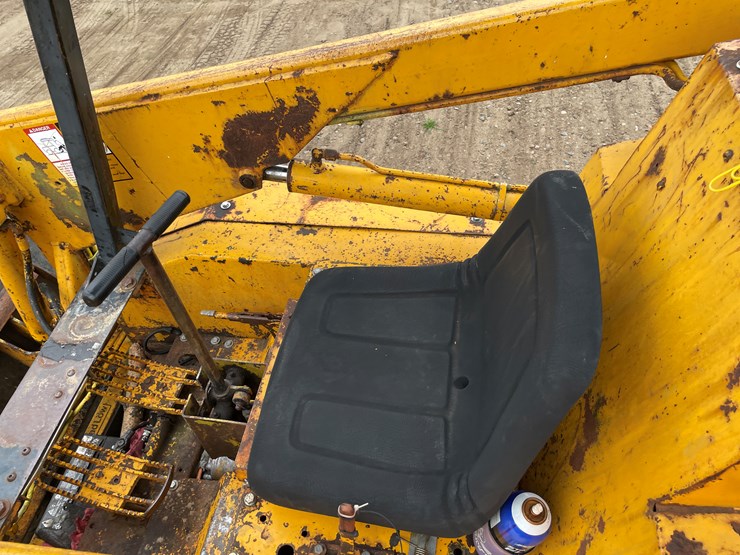 2007-deere-24a-image-15