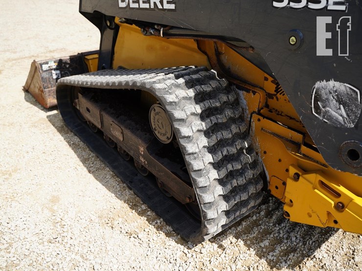 2015-deere-333e-image-25