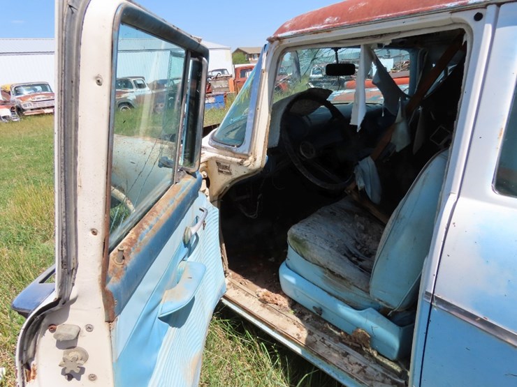 1956-ford-4dr-sedan-for-project-or-parts-image-5