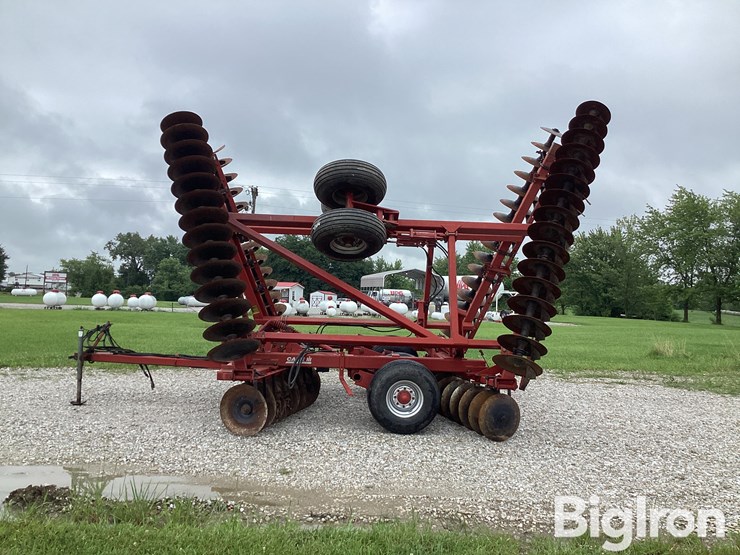 case-ih-3950-image-8