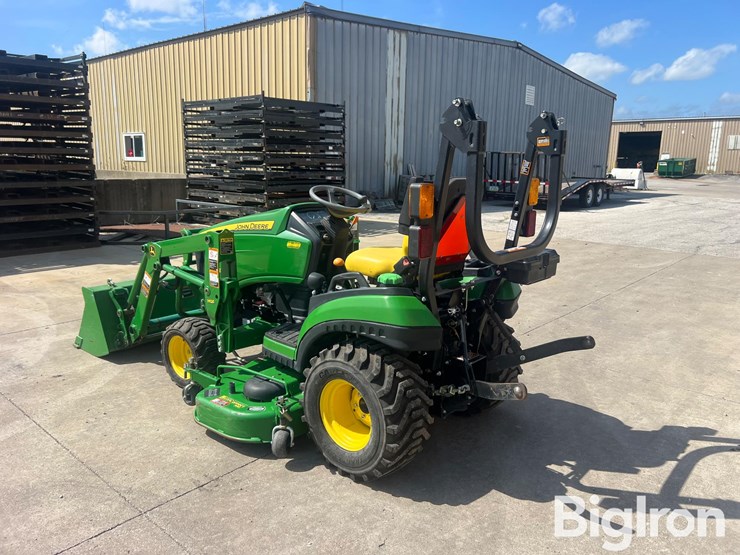 2014-john-deere-1025r-image-7