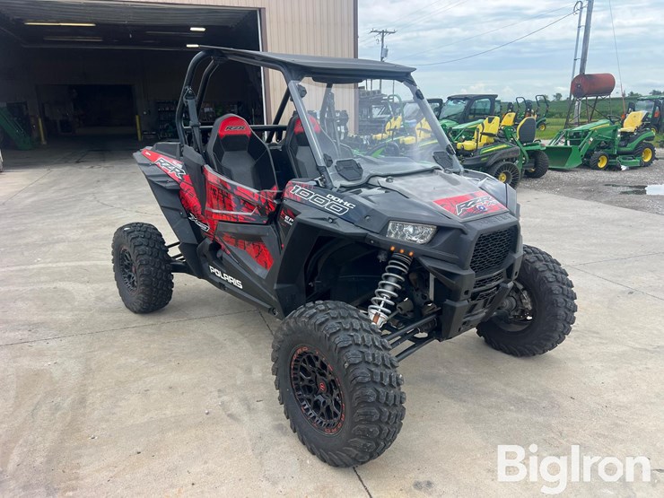 2018-polaris-razor-1000-xp-4x4-utv-image-3