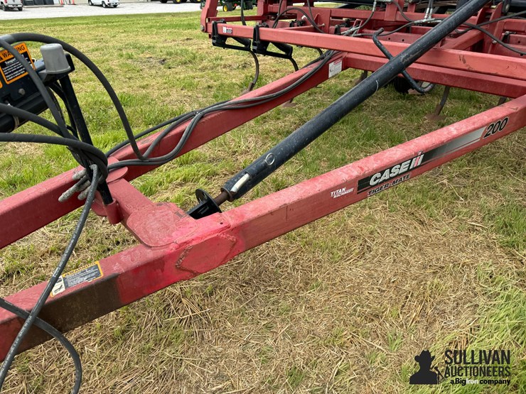 2009-case-ih-200-image-11
