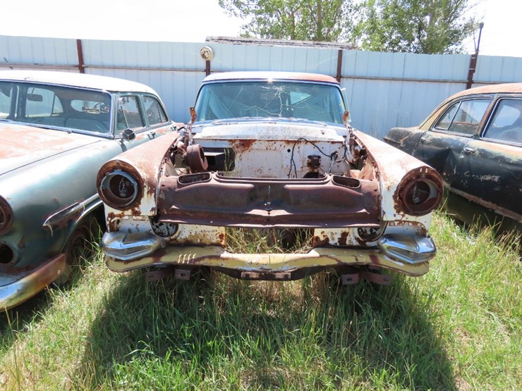 1956-ford-4dr-sedan-for-project-or-parts-image-2