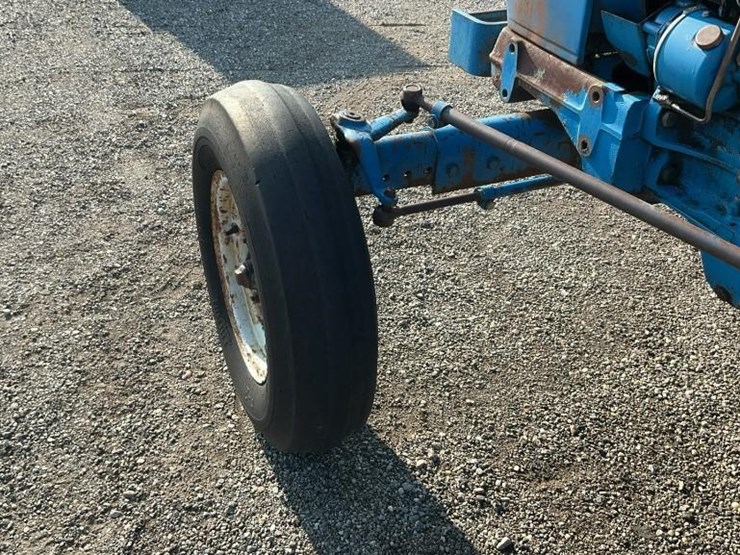 ford-4000-image-10