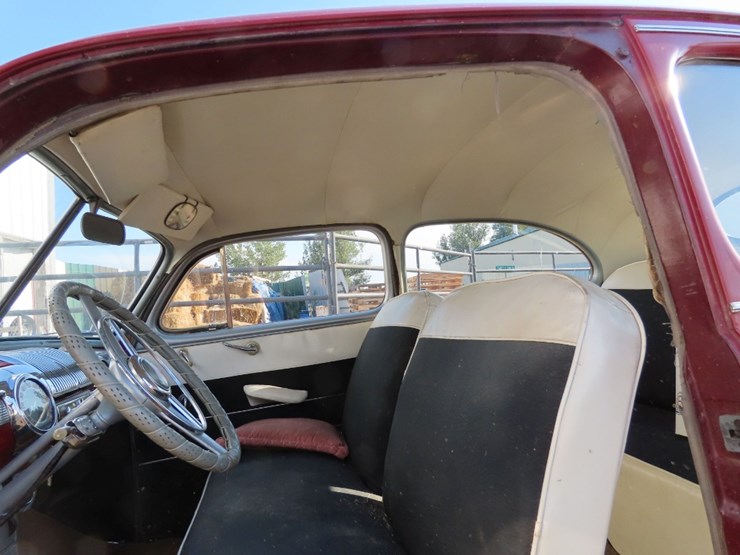 1946-ford-super-deluxe-tudor-sedan-image-15