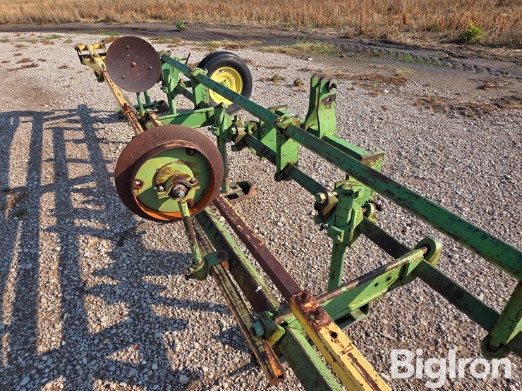 john-deere-48-image-11