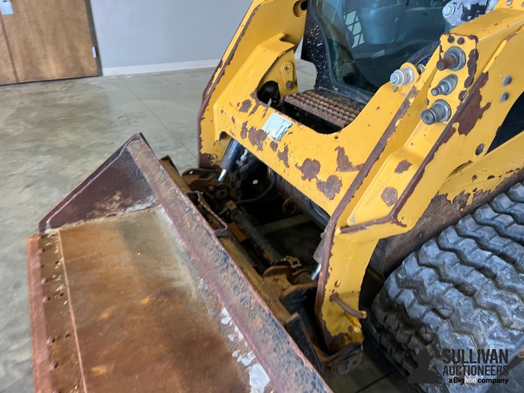 2014-caterpillar-259d-image-10