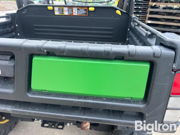 2016-john-deere-gator-image-17