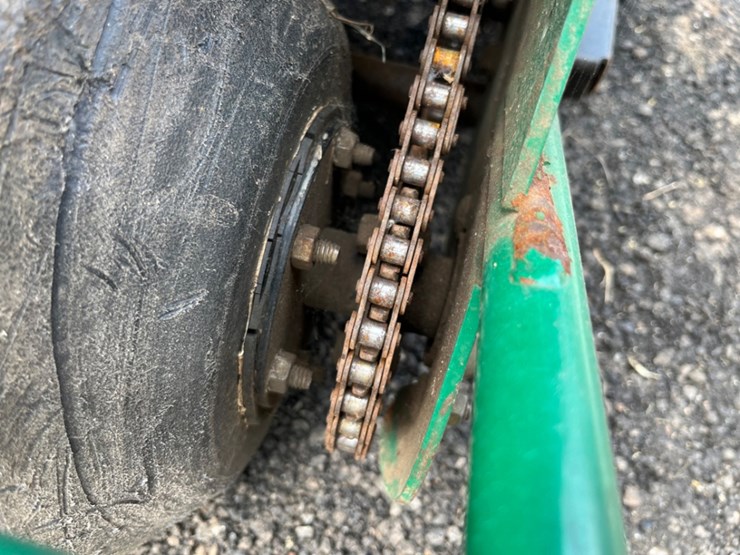 ryan-18"-walk-behind-aerator-image-8