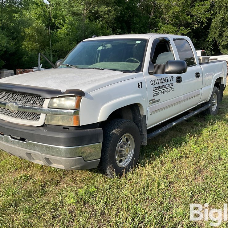 2004 CHEVROLET 2500