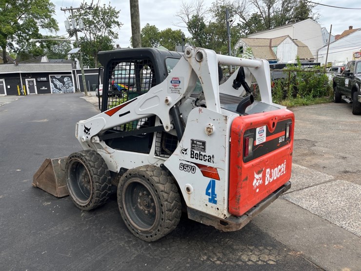 2019-bobcat-s570-image-5