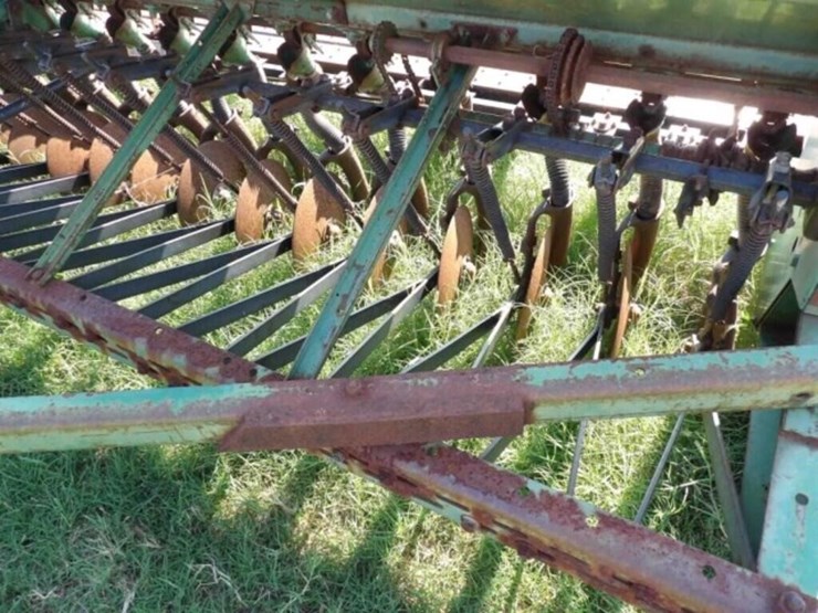 john-deere-8300-image-10