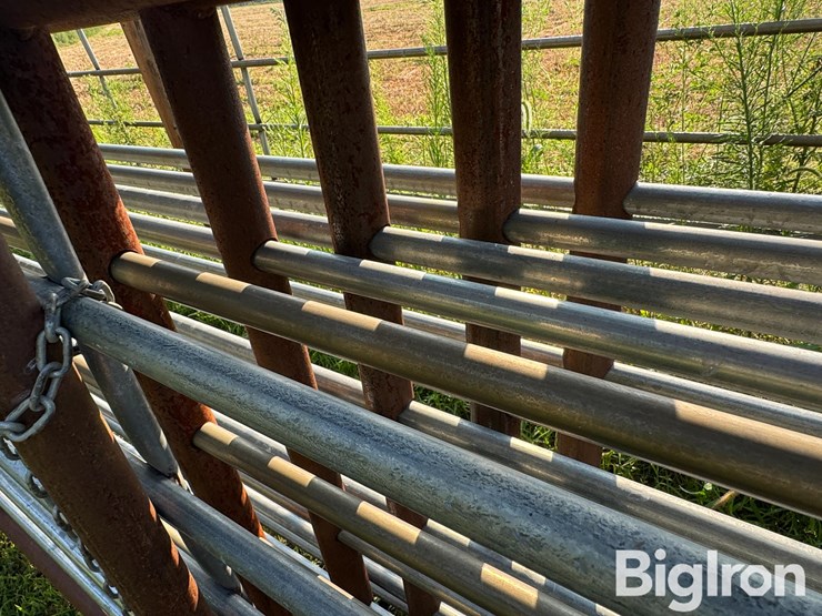 freestanding-panels-w/gate-image-14
