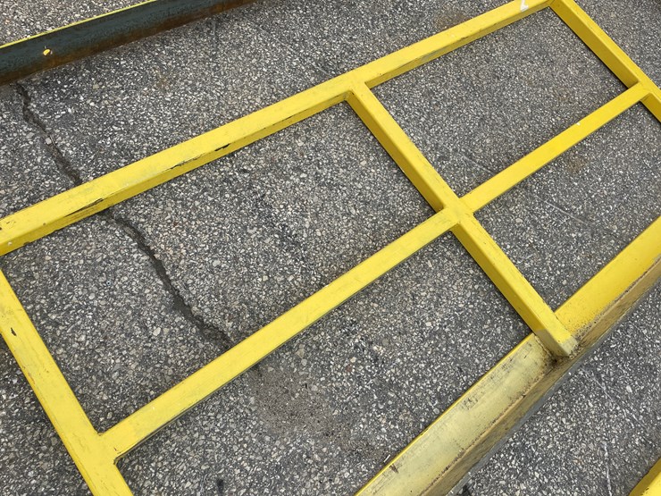 #8048-•-heavy-duty-safety-guardrail-(o9)-image-4