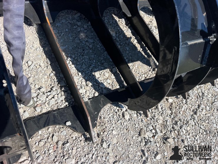 legend-72”-compact-skid-steer-grapple-image-20