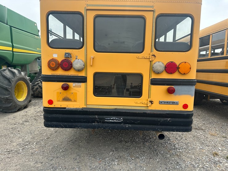 #18-•-#23871-•-2002-international-genesis-school-bus-vin:-1hvbgaan62a917777-image-17
