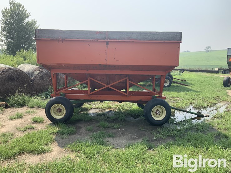 gravity-flow-wagon-image-4