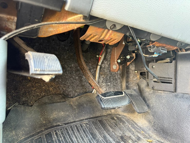 2004-ford-f150-image-34