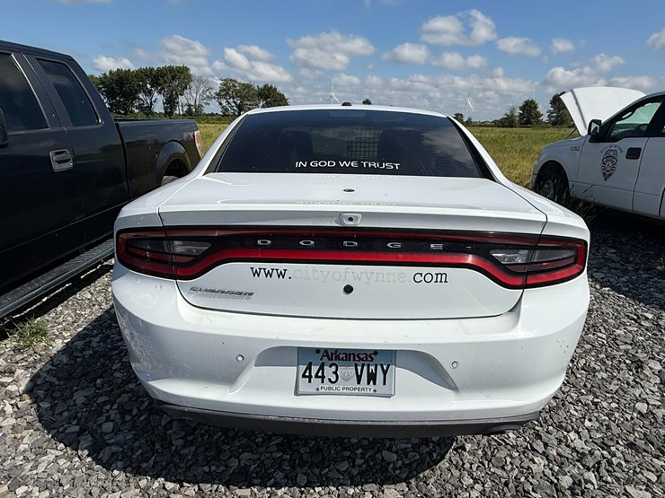 #14-•-#26458-•-2018-dodge-charger-sedan-2c3cdxat6jh212440-image-4
