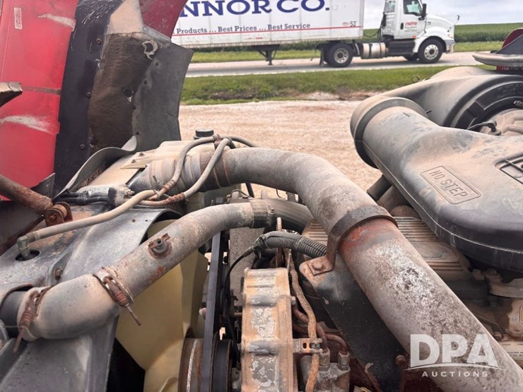 2004-ihc-9400i-dry-tender-truck-(gp11023,-unit-193)-image-68