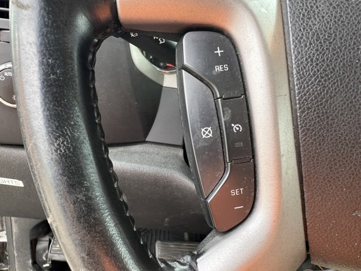 2013-chevrolet-silverado-image-27