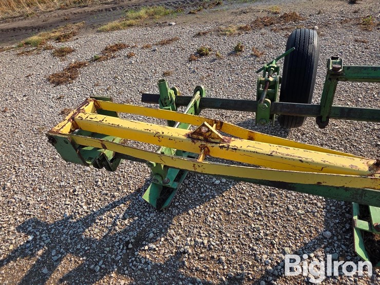 john-deere-48-image-13
