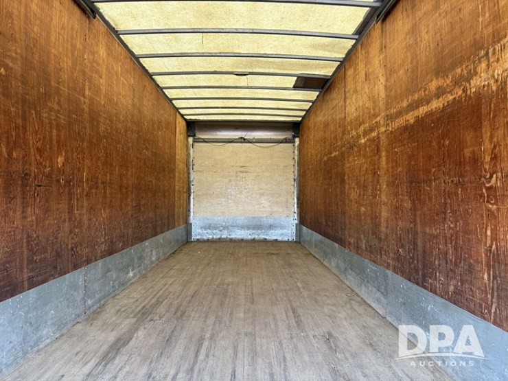 2012-freightliner-business-class-m2-van-truck-(pz13752,-unit-129)-image-6